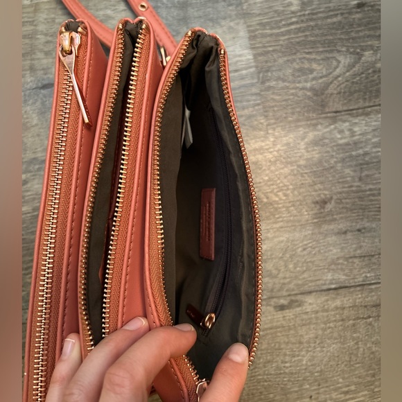 ❌SOLD❌ Matt & Nat Triplet Vegan Crossbody Bag - Picture 5 of 8